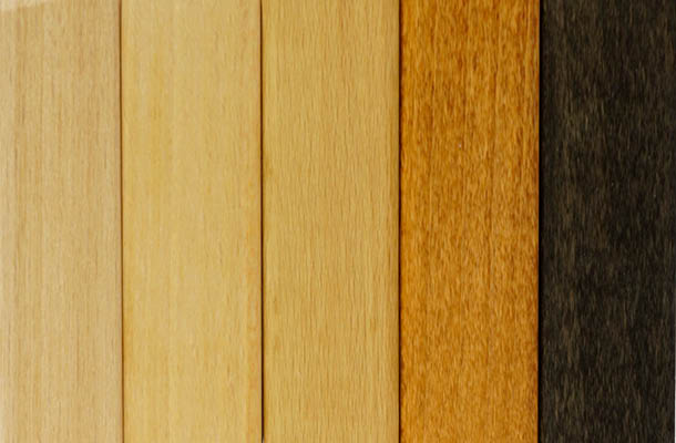 Verschiedene Holzölungen